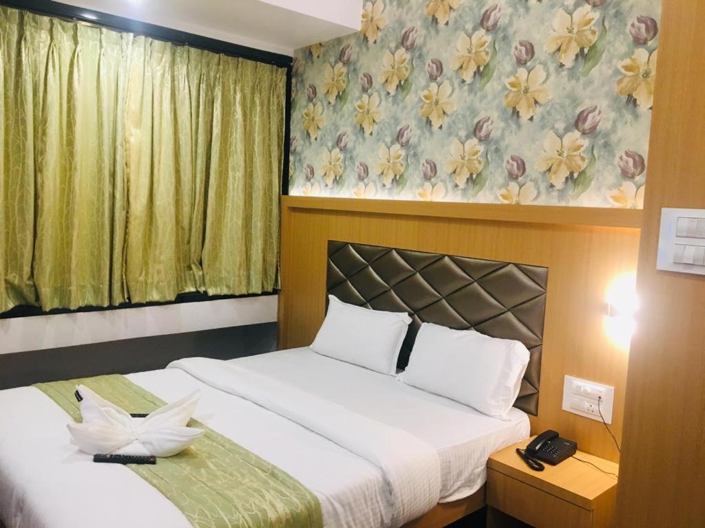 Glitz Hotels The Ar Residency - Nr Thane Railway Station Exterior foto